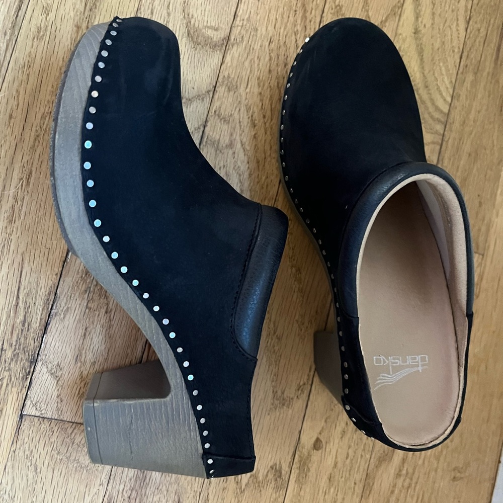 Dansko Sammy clog in black.  Size 37